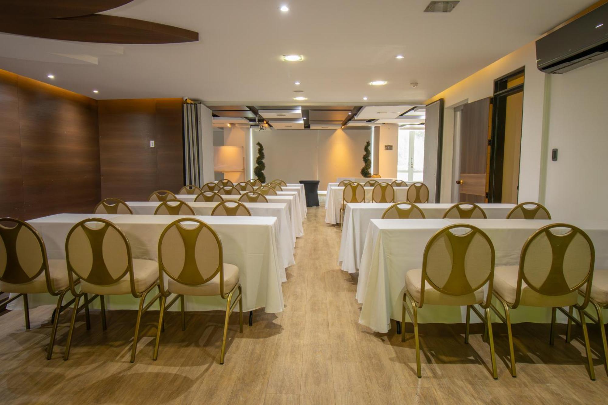 San Simon Hotel Pereira By Soratama Kültér fotó Meeting room